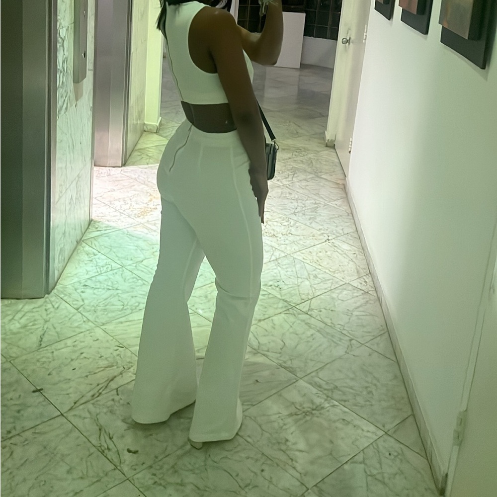 White jumpsuit! - Picture 5 of 7